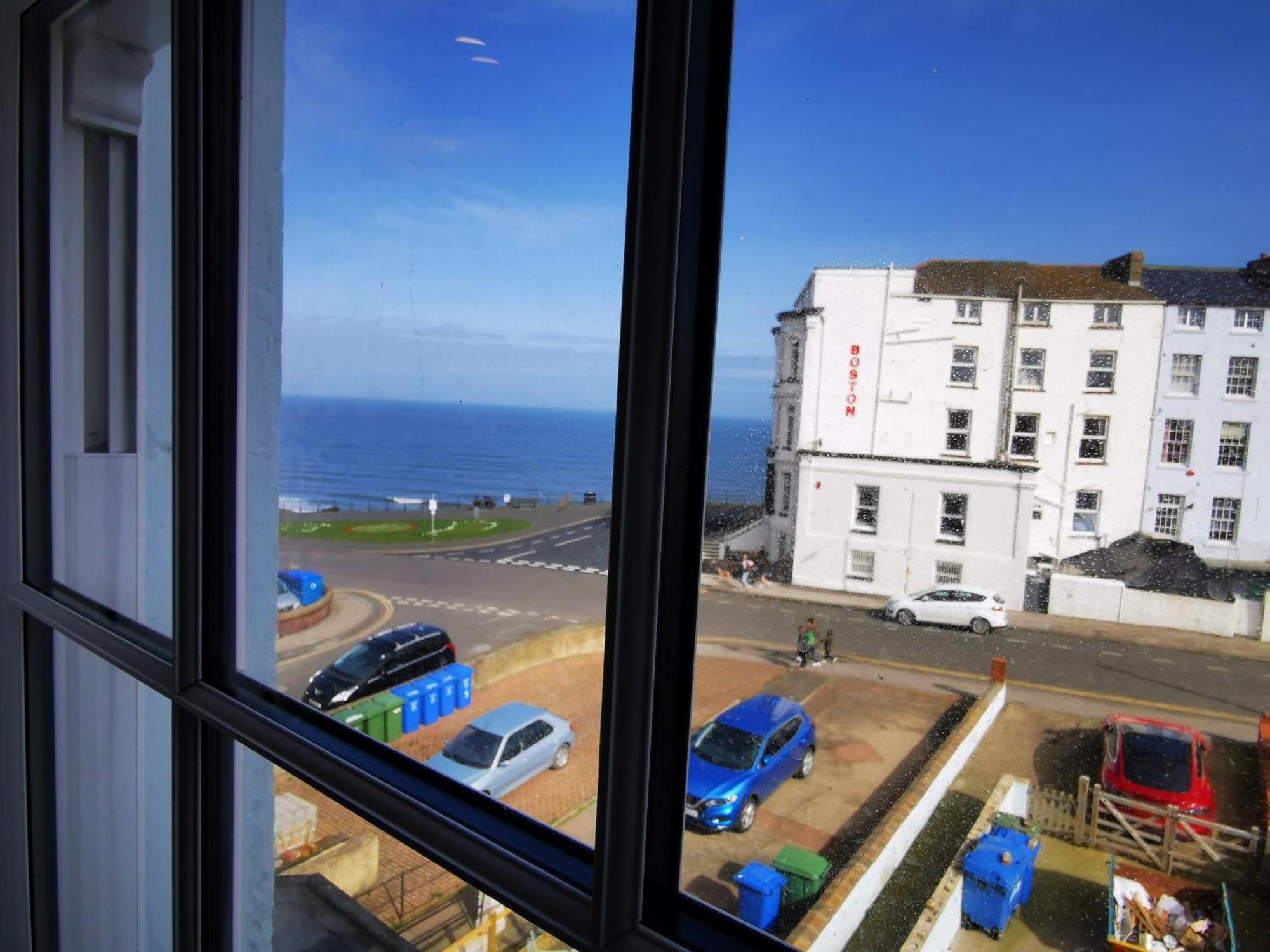 The Thoresby Scarborough Quarto foto