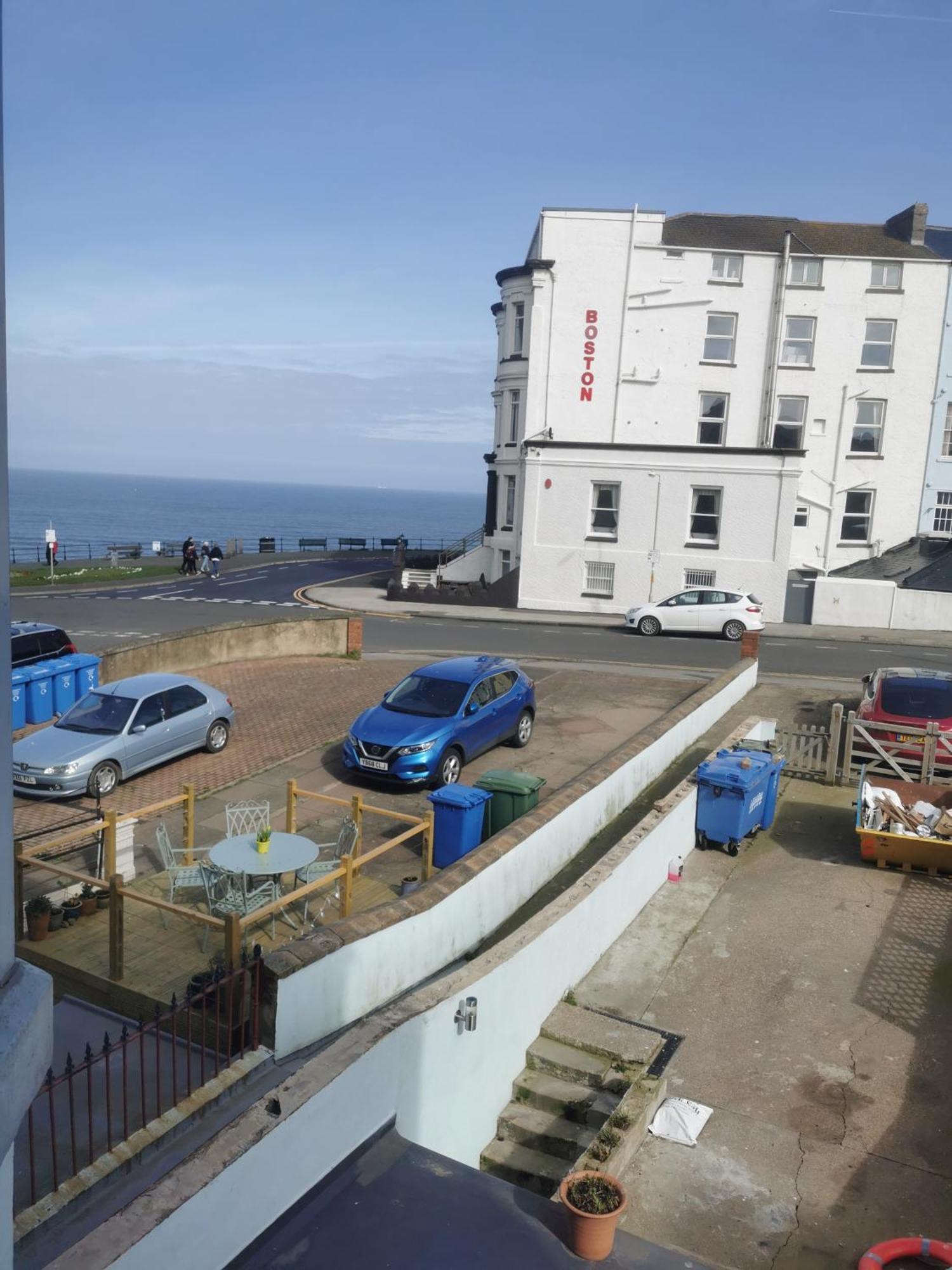 The Thoresby Scarborough Quarto foto